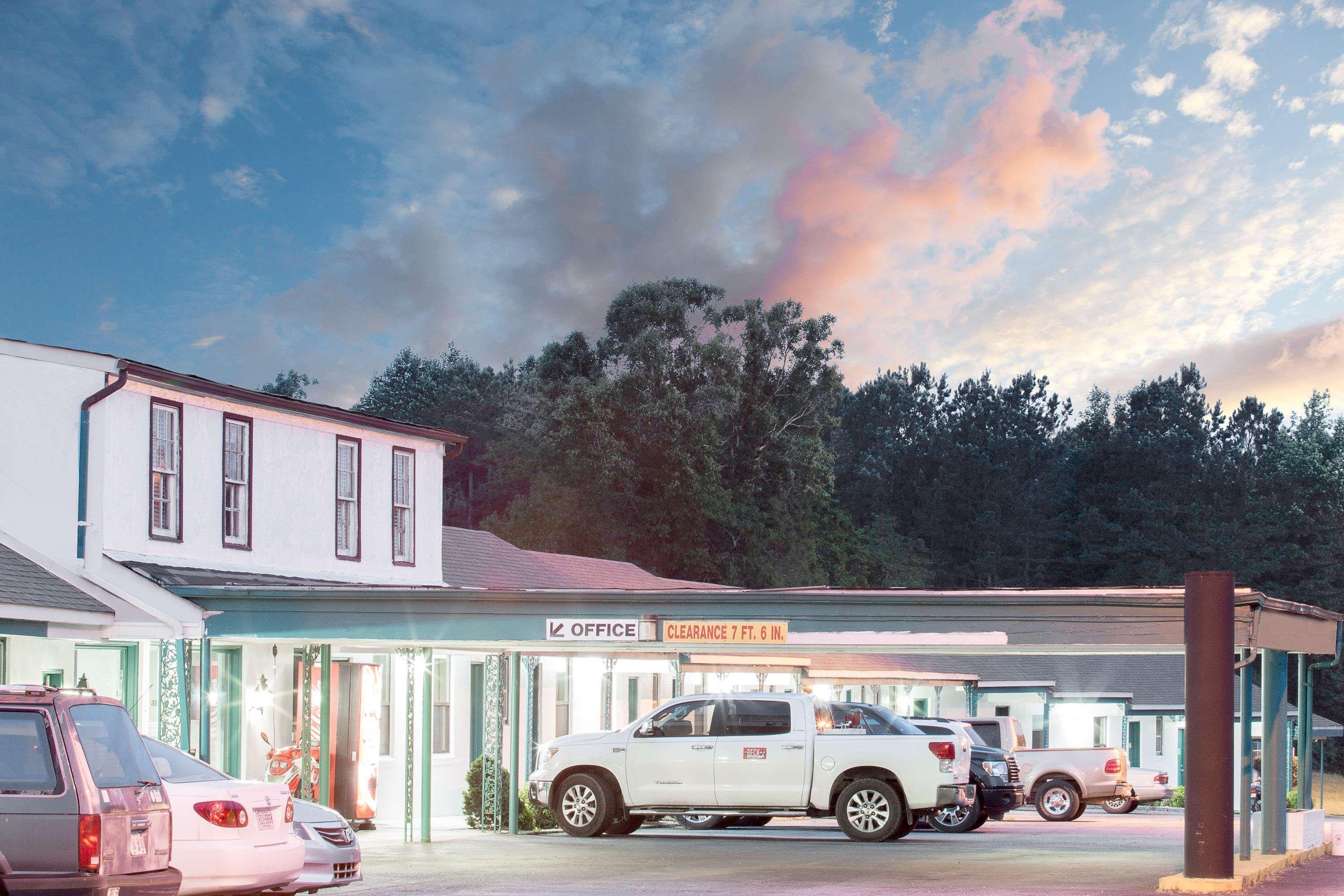 Knights Inn Emporia Exterior photo